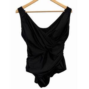 Miraclesuit One-Piece Swimsuit Womens Black‎ Slimming Rouching Tummy Control